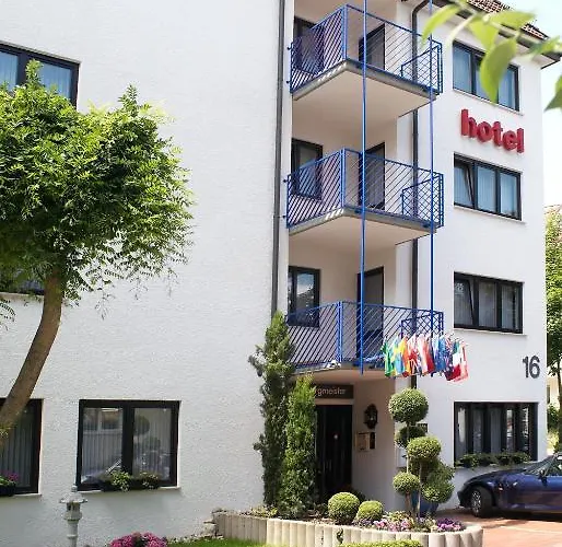 Hotel Astoria Am Urachplatz