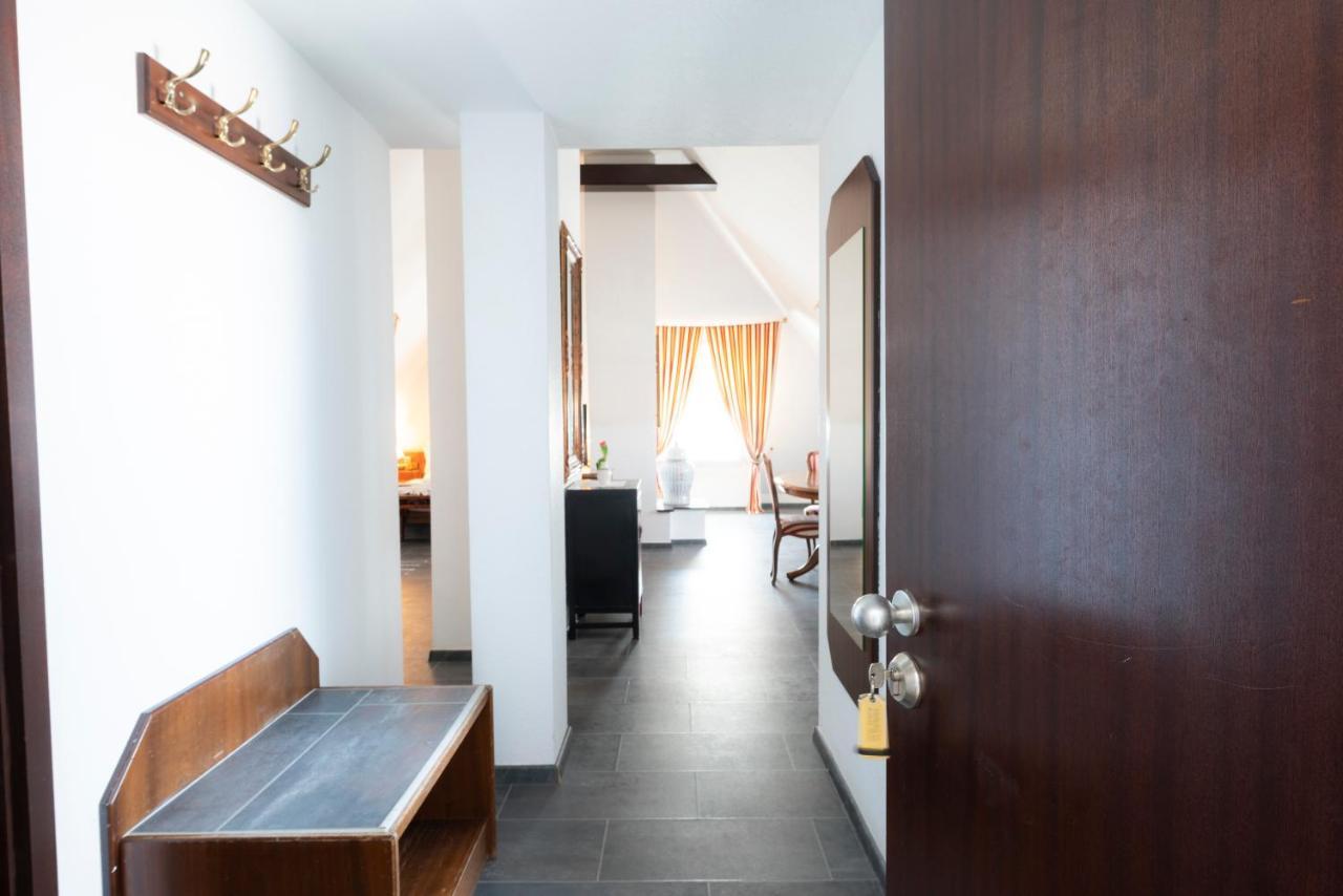 Hotel Astoria Am Urachplatz 3*
