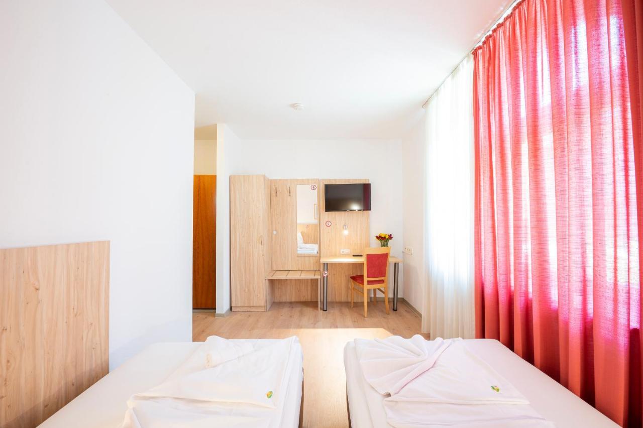 Hotel Astoria Am Urachplatz Stuttgart