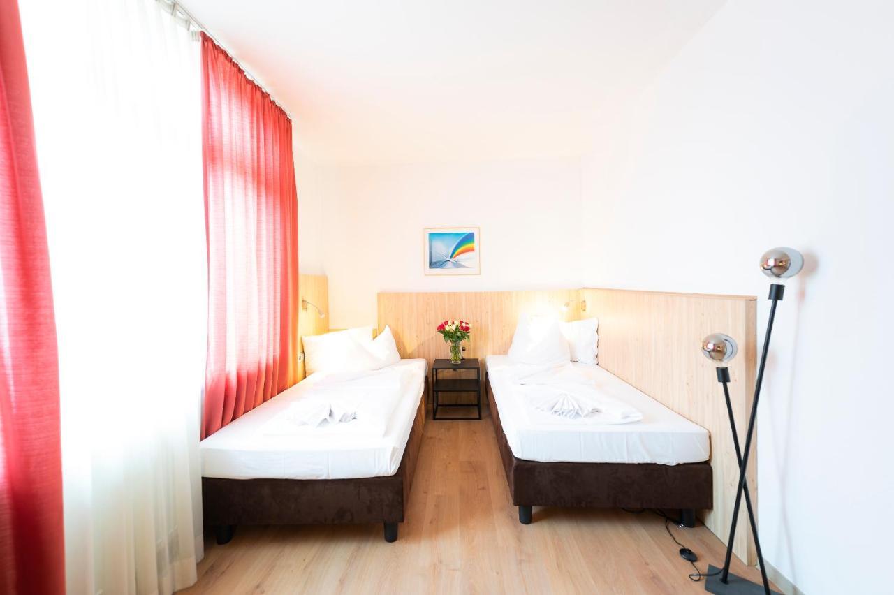 Astoria Am Urachplatz 3* Stuttgart
