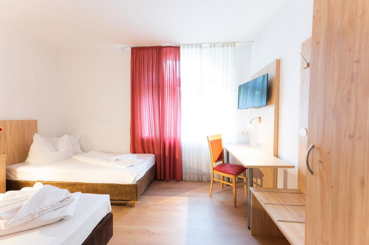 Hotel Astoria Am Urachplatz Stuttgart