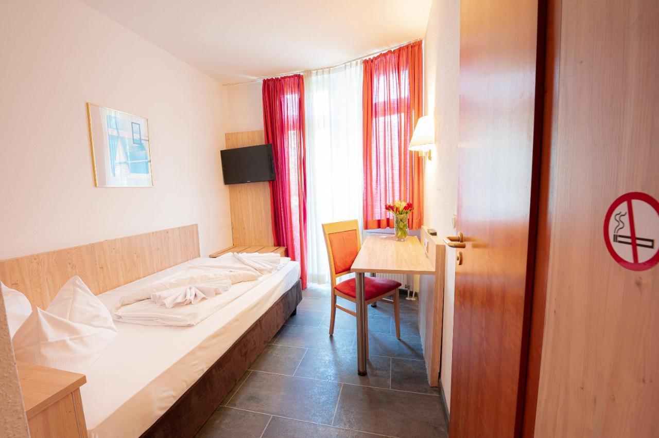 Astoria Am Urachplatz Hotel Stuttgart